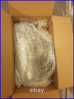 APC AP7822 Metered Rack PDU 2U 32A 230V 12x C13 & 4x C19 Power Distribution Unit