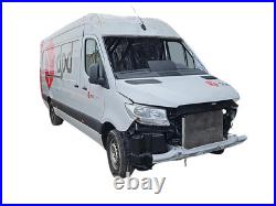 Battery base Power distribution unit for Mercedes Sprinter III 907 A9079060100