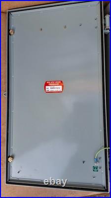 GE Power Controls 660V 32A RED SPOT Fuse Box Board Distribution Unit