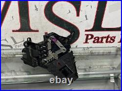 Mercedes Benz W253 Glc X253 Front Power Distribution Unit Fuse Box A2135403939 Mercedes Benz W253 Glc X253 Front Power Distribution Unit Fuse Box A2135403939