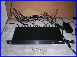 Shure UA844SW UHF Antenna/Power Distribution Unit 470-952 Mhz. WithCables & PS